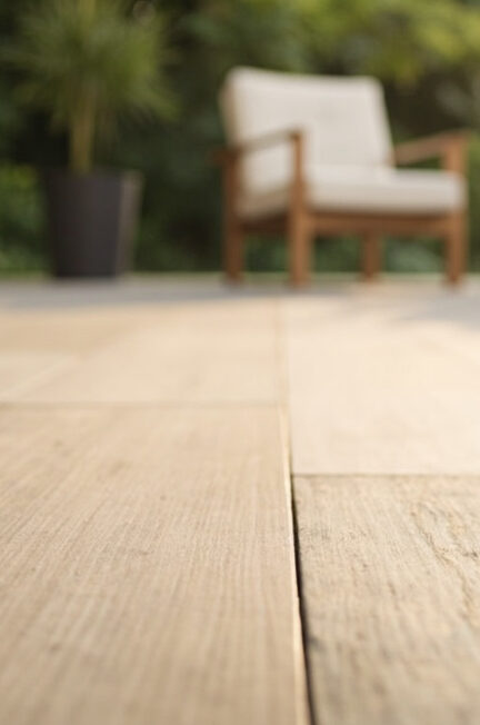 Le béton ciré : avantages inconvénients et usages intérieurs