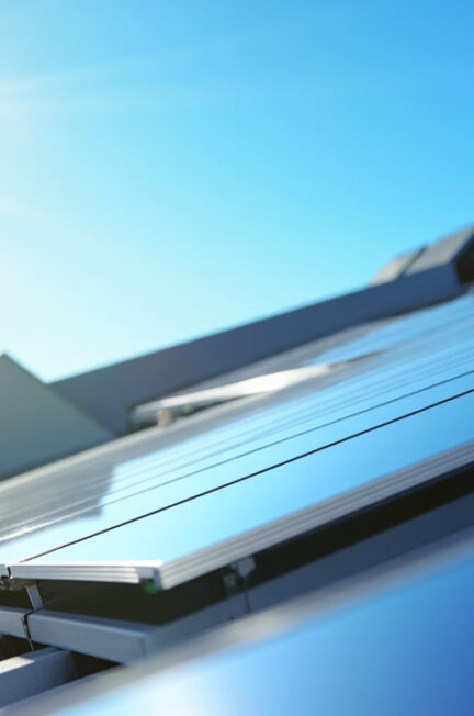Panneaux solaires thermiques ou photovoltaques